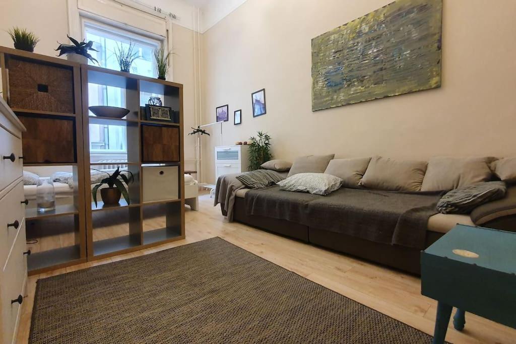 Wesseleny Apartment Near Synagogue With Ac After Renovation Budapest Esterno foto